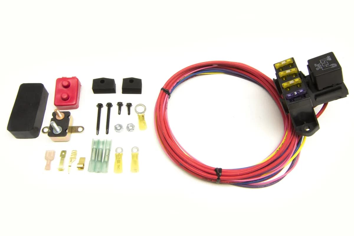 3-Circuit Weather Resistant Fuse Block; 1 Constant-Hot/2 Ignition-Hot Circuits; Uses One 40 Amp Relay; Incl. Fuse Cover;