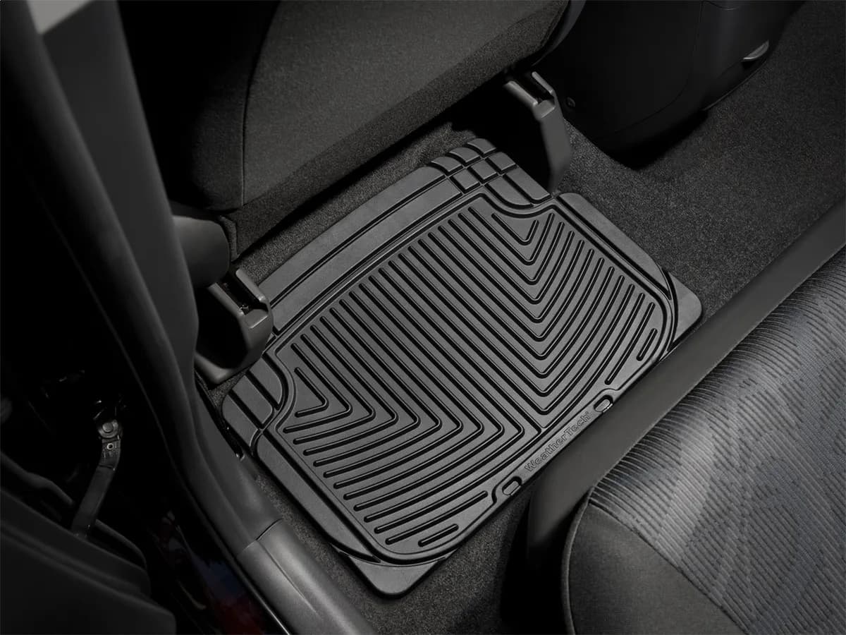 1997 - 1999.5 Acura CL Black Rear Rubber Mats / 1999 - 2007 Classic Chevrolet Silverado Extended Cab Black Rear Rubber Mats No fit: 2007 new body style / 1982 - 1994 Chevrolet Cavalier Coupe/Z-24 Black Rear Rubber Mats