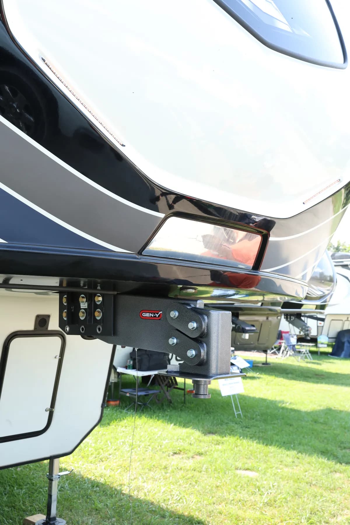 EXECUTIVE TORSION-FLEX Rhino Fifth Wheel King Pin Box 4.5K - 6.5K pin weight range 30K Towing