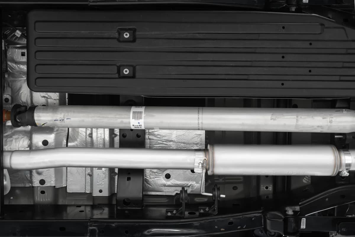 Armor Plus Cat Back Exhaust System; 4 in.; Single Side Exit; 5 in. Tip; Race Sound; 409 Stainless Steel;