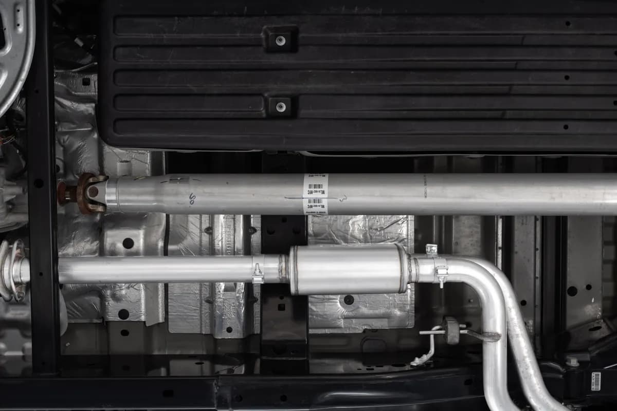 Armor Pro Cat Back Exhaust System; 3 in.; T304 Stainless Steel; 2.5 in. Dual Pre-Axle; W/4 in. OD. Tips; Race Profile;