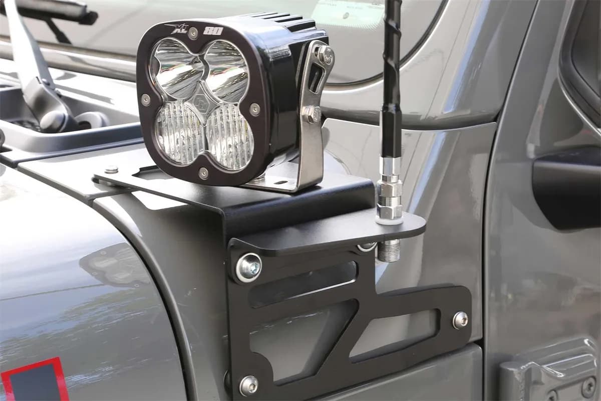 18c Jeep Wrangler Jl; 20c Gladiator JT 4WD Antenna Bracket Kit Nonadj