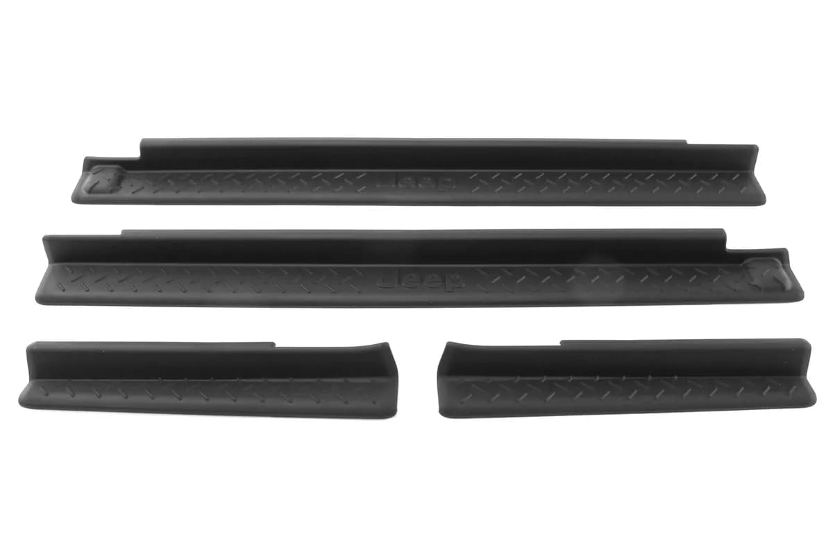 82210106ab - Entry Guards Plastic-Black JK 4DR