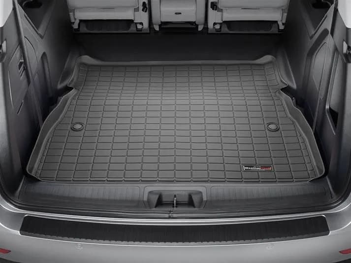 Cargo Liners Jeep Grand Cherokee 2022 + Black With Plastic RHS Wing WL Behind 2nd Row Seating