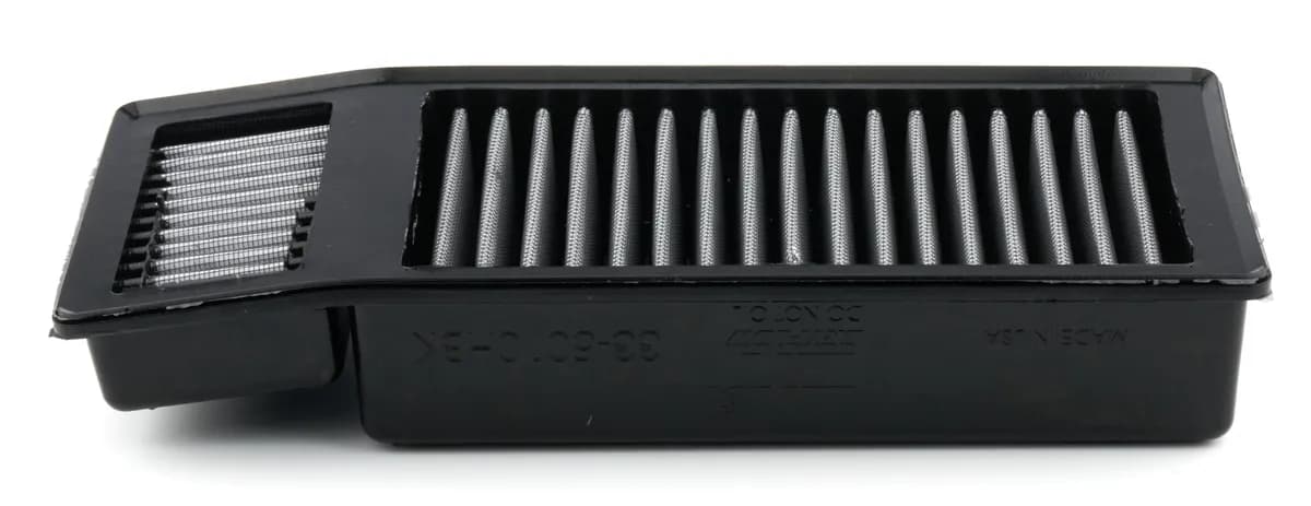 1116 F250/F350/F450/F550 sd v8 Replacement Panel Air Filter Black