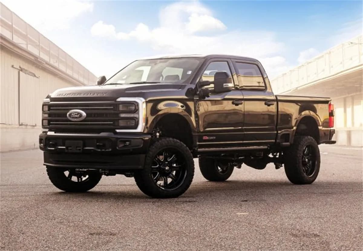 ReadyLift Suspension 6 Coil Spring Suspension System w/ Falcon MAX 3.3 Shocks/Radius Arms - 2023-2026 Ford Super Duty F250/F350 4WD 43-23660