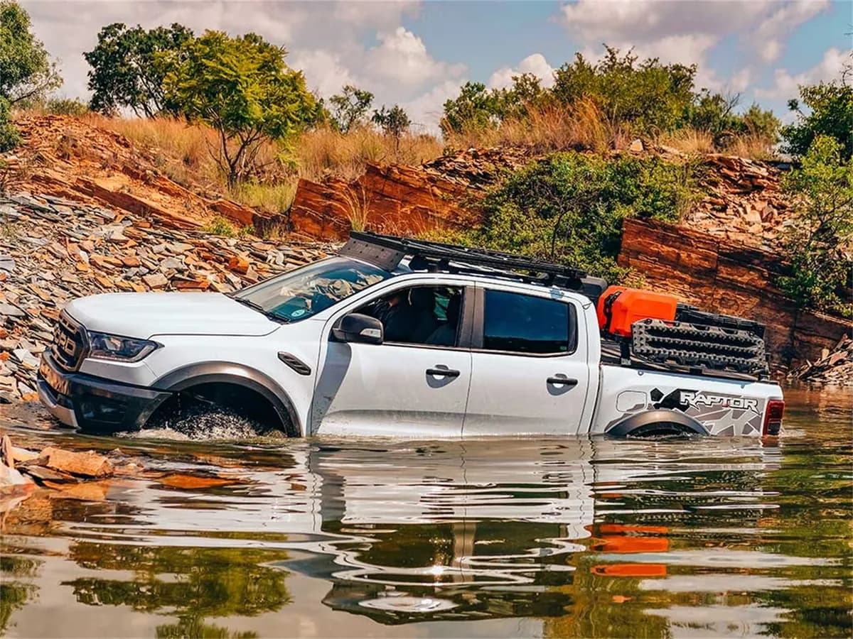 Ford Ranger Raptor 2019 - Current Slimline II Roof Rack Kit - by Front Runner