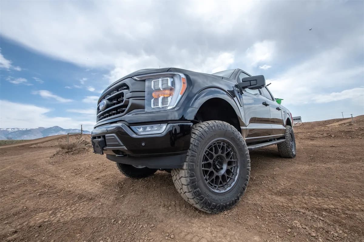 6'' Big Lift With Falcon 1.1 Rear Shocks 2021-2023 Ford F-150