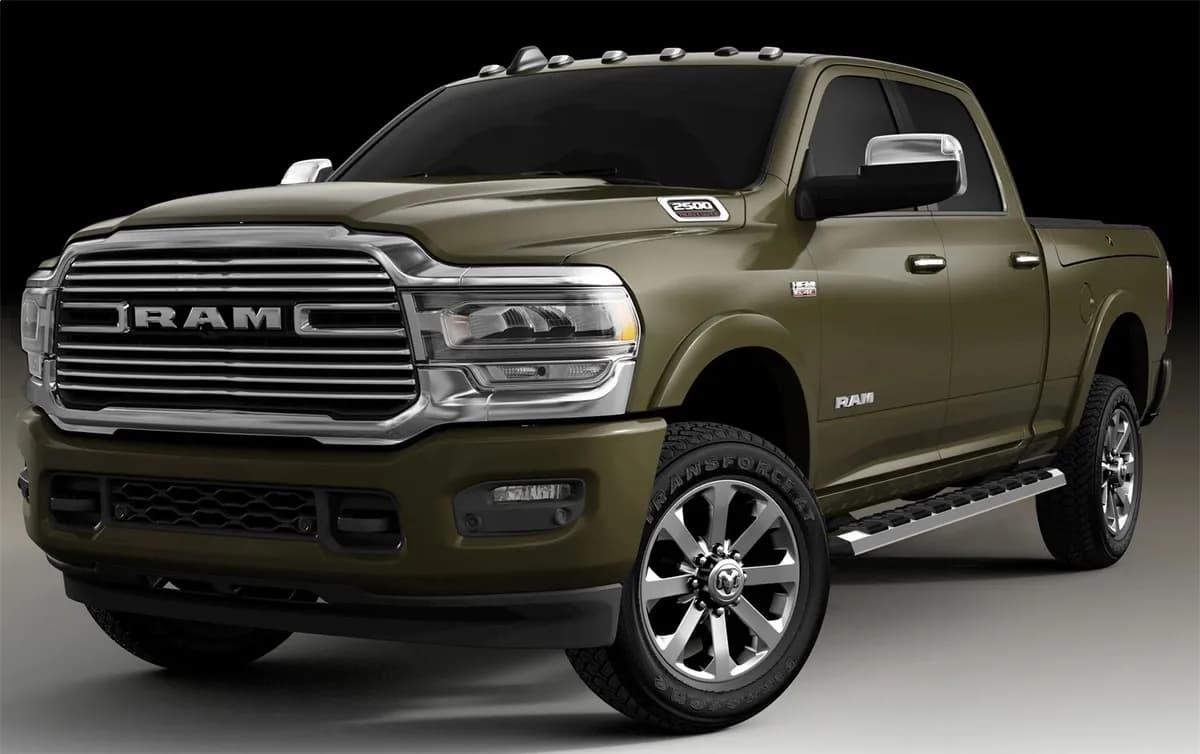 T3 Running Board; 76 in.; Aluminum; Premium Chrome Finish;