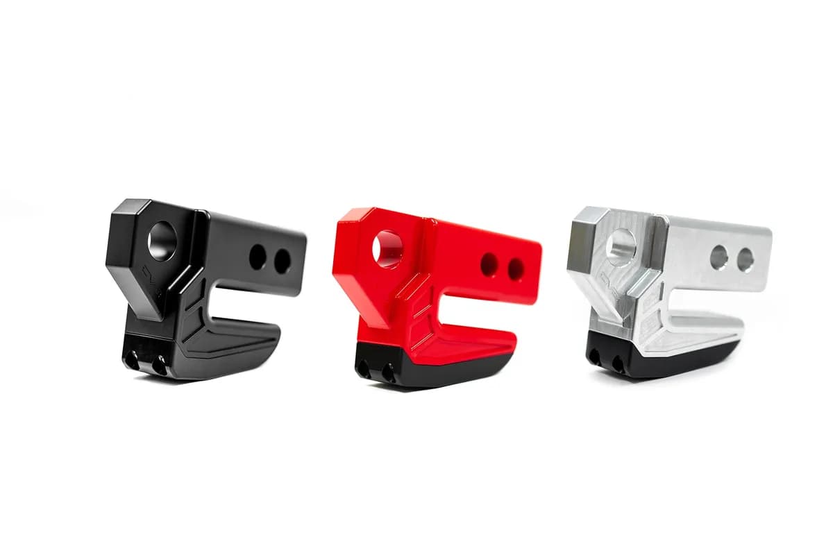 DV8 Offroad Xtract Hitch Skid Plate - Red