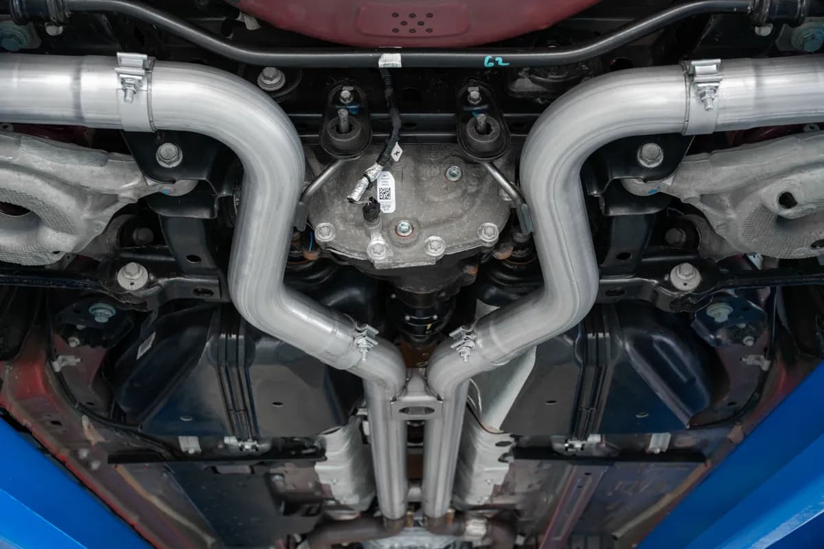 Armor Pro Cat Back Exhaust System; 3 in.; Incl. H-Pipe/Ext. Pipes/Mufflers/Hrdw/Quad 4in. OD Dual Wall Tips; Dual Rear Exit; Non Active Exhaust; Street Version; 304 SS;