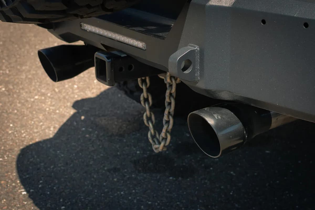 Pypes Axle-Back Exhaust System 18-22 Jeep Jl Dual Exit 2.5 Inch Intermediate And Tailpipe Street Pro Muffler Hardware Incl 4 Inch Dual Tips Included Stainless Steel Pypes Exhaust
