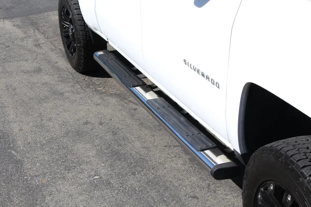 Go Rhino 686404680PS - 6 OE Xtreme SideSteps With Mounting Bracket Kit - Polished Stainless Steel