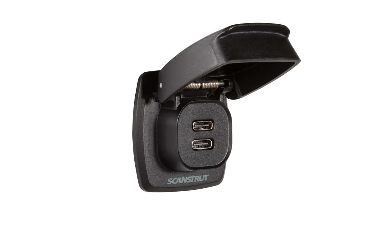 Flip Pro Max Dual Usbc Charge Socket